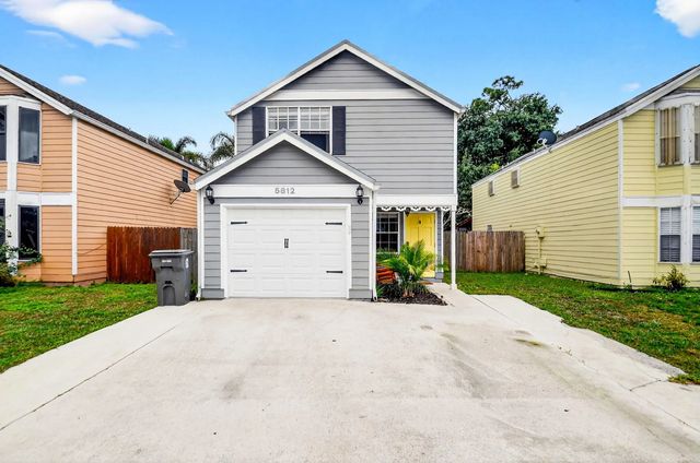 2 of 43 - 5812 Thisledown Court, West Palm Beach, FL