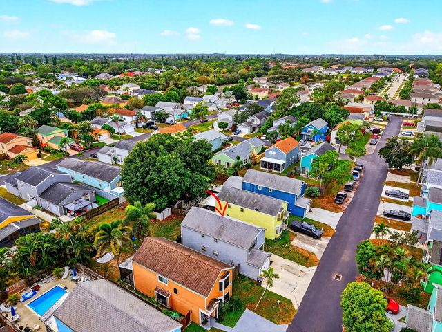 3 of 43 - 5812 Thisledown Court, West Palm Beach, FL