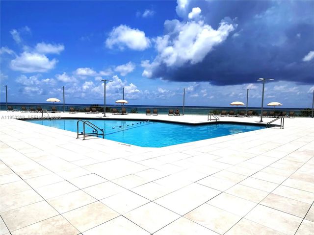 2 of 24 - 7135 Collins Avenue #722, Miami Beach, FL