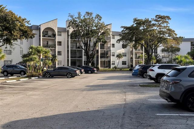 3300 Spanish Moss Terrace #106, Lauderhill