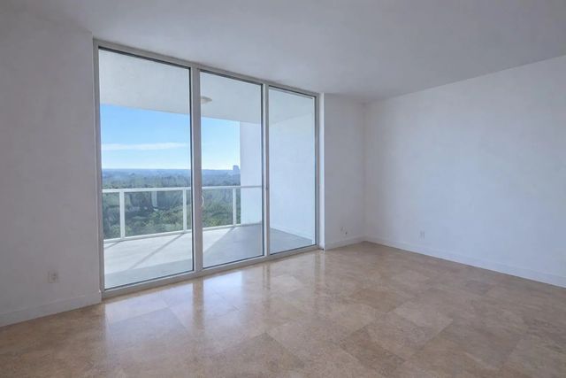 3 of 8 - 14951 Royal Oaks Lane #1607, North Miami, FL
