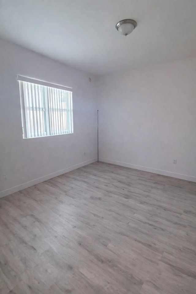 5 of 8 - 14951 Royal Oaks Lane #1607, North Miami, FL