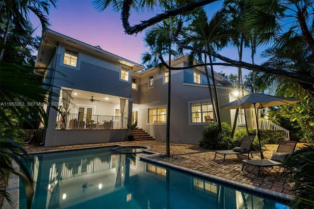 3 of 34 - 164 W Mashta Drive, Key Biscayne, FL