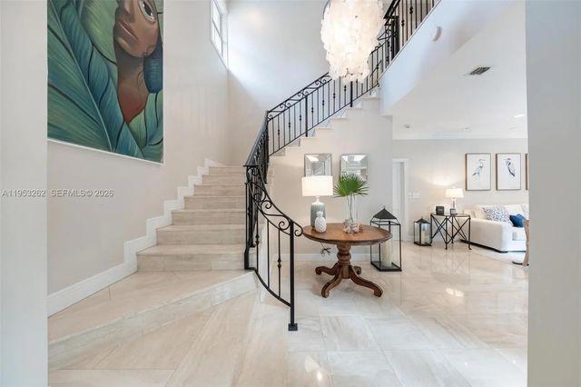 5 of 34 - 164 W Mashta Drive, Key Biscayne, FL