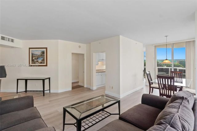 2 of 51 - 4775 Collins Avenue #507, Miami Beach, FL