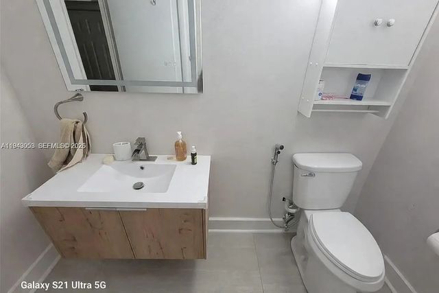 5 of 13 - 200 Lakeview Drive #212, Weston, FL