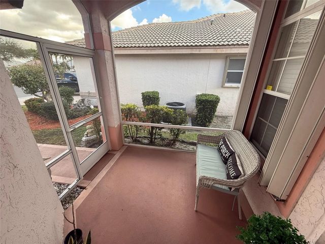 4 of 36 - 2824 Waters Edge Circle, Greenacres, FL