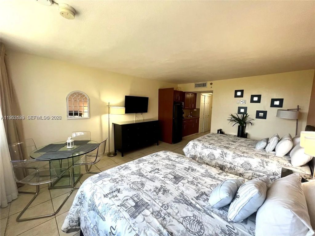 19201 Collins Avenue #242, Sunny Isles Beach