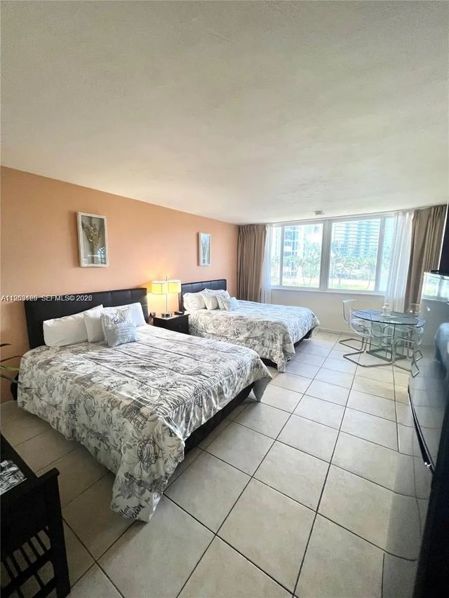 4 of 18 - 19201 Collins Avenue #242, Sunny Isles Beach, FL