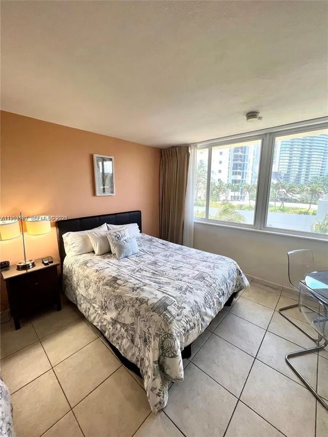 5 of 18 - 19201 Collins Avenue #242, Sunny Isles Beach, FL