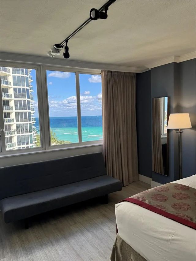 19201 Collins Avenue #1018, Sunny Isles Beach