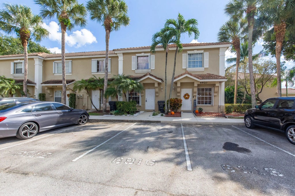 6916 Crooked Fence Drive, Lake Worth