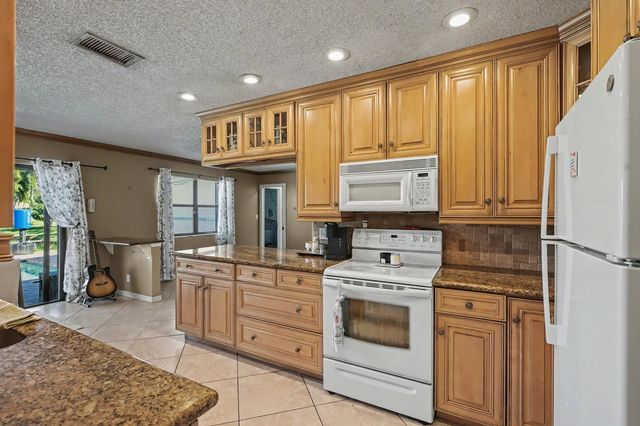 2 of 27 - 8231 Nw 6th Court, Coral Springs, FL