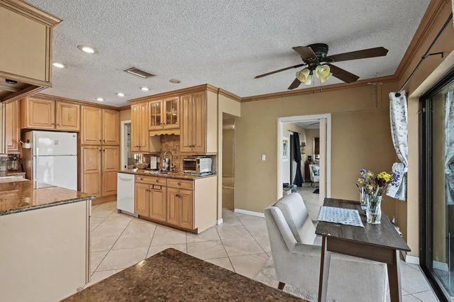 3 of 27 - 8231 Nw 6th Court, Coral Springs, FL