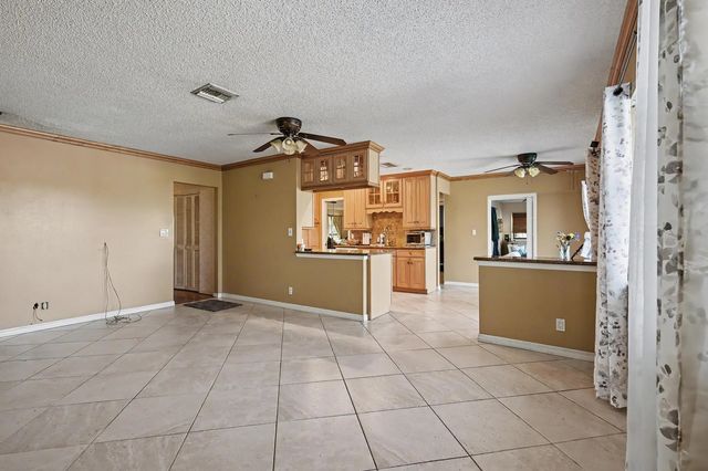 5 of 27 - 8231 Nw 6th Court, Coral Springs, FL