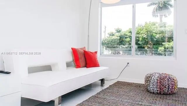 2 of 13 - 801 15th Street #208, Miami Beach, FL