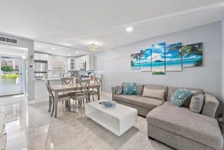 Photo of Listing #R11158274