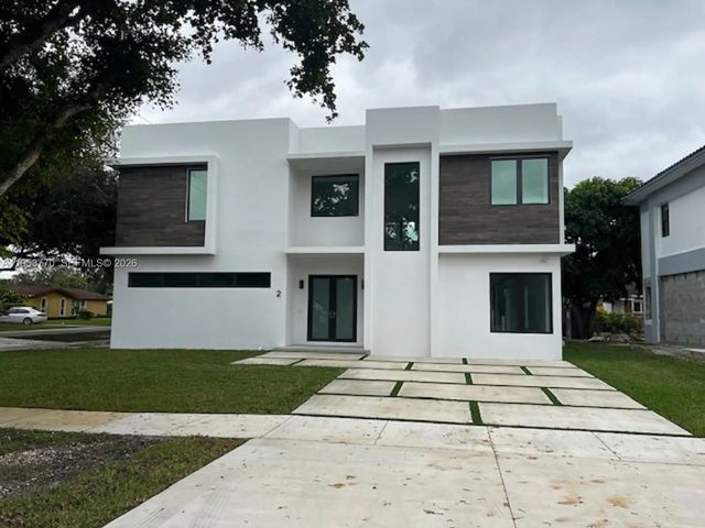 2 Hough Drive, Miami Springs