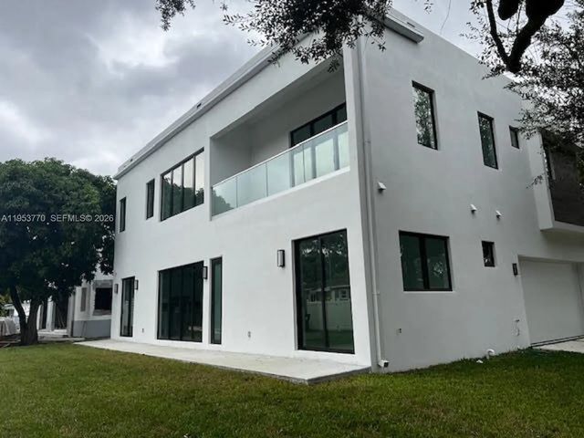 4 of 24 - 2 Hough Drive, Miami Springs, FL