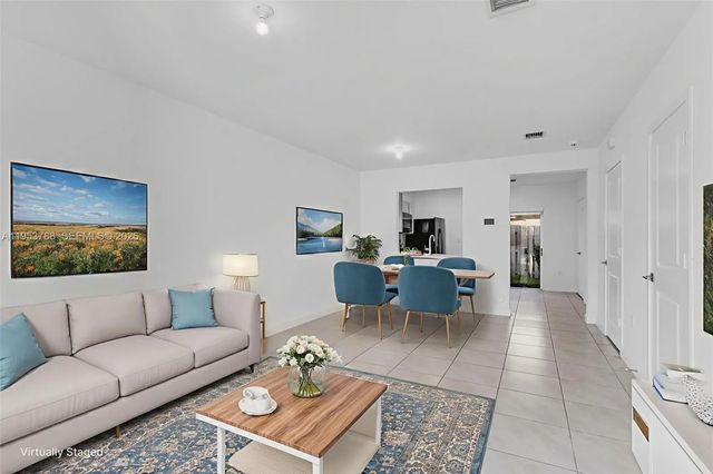 4 of 18 - 540 Ne 5th Terrace, Florida City, FL