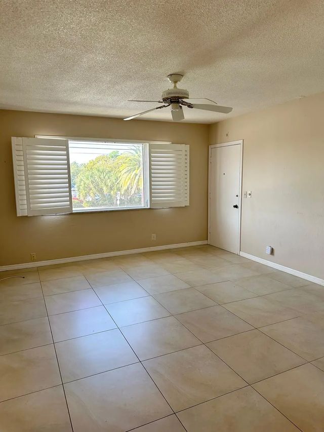 3 of 23 - 350 S Cypress Road #522, Pompano Beach, FL