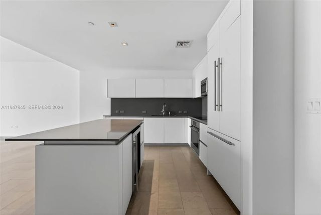 4 of 45 - 68 Se 6th Street #2110, Miami, FL