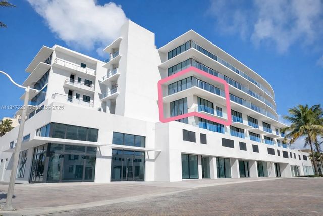 3 of 20 - 3319 N Ocean Drive #th2, Hollywood, FL