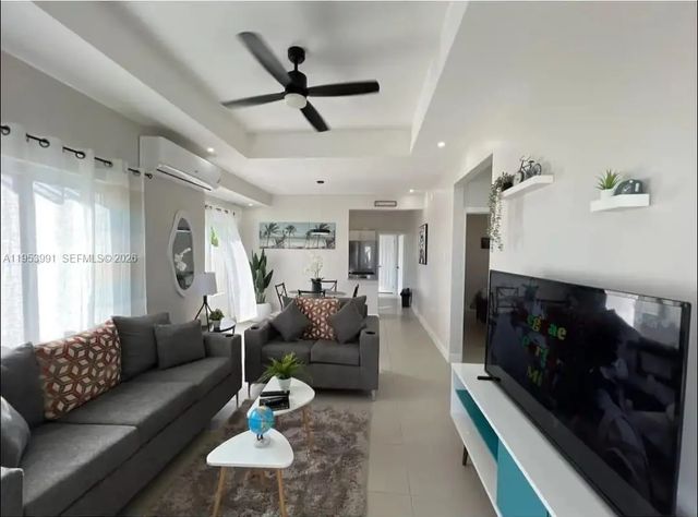 2 of 32 - 00 Lucea, Hanover, Jamaica, , FL