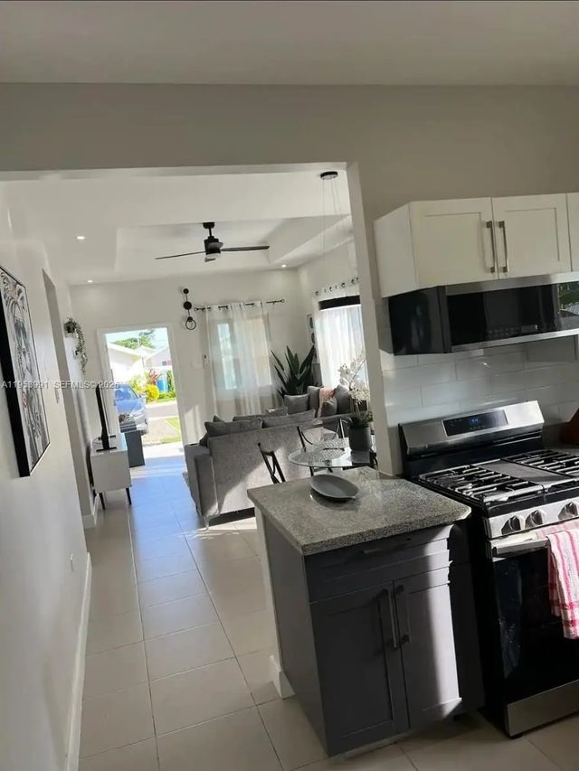 4 of 32 - 00 Lucea, Hanover, Jamaica, , FL