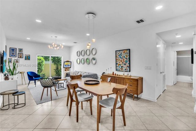 121 Nw 2nd Avenue #4, Hallandale Beach