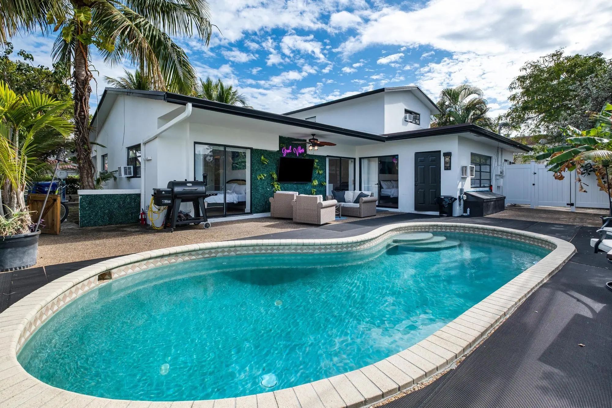 1551 Se 23rd Avenue, Pompano Beach