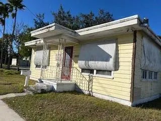 602 W Midway Road, Fort Pierce