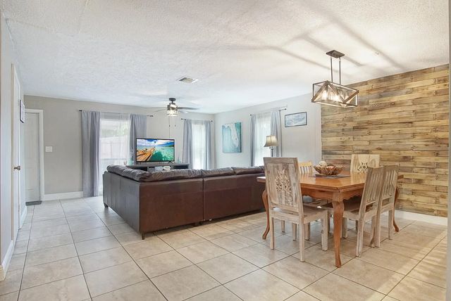 2 of 34 - 1002 Avenue E E, Fort Pierce, FL
