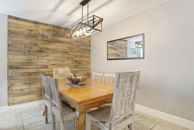 3 of 34 - 1002 Avenue E E, Fort Pierce, FL