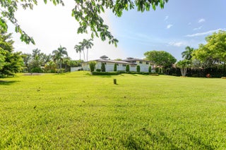 Photo of Listing #R11158472