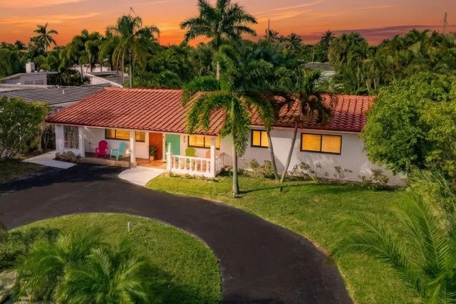 2 of 51 - 245 N Tradewinds Avenue, Lauderdale-By-The-Sea, FL
