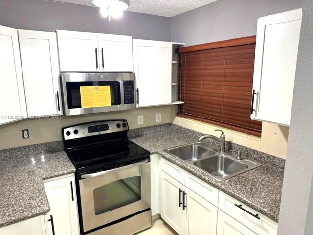 5461 W 24th Avenue #25, Hialeah