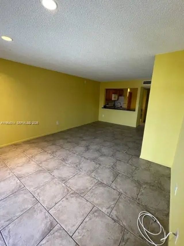 20815 Ne 8th Court #201-20, Miami