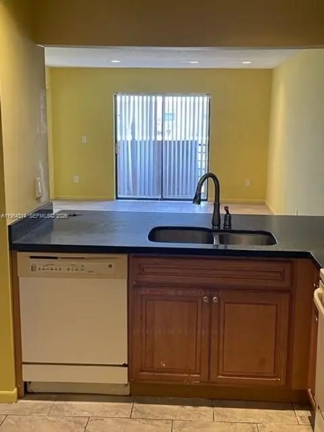 2 of 12 - 20815 Ne 8th Court #201-20, Miami, FL
