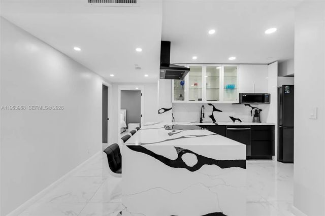 3 of 45 - 3800 Hillcrest Drive #203, Hollywood, FL