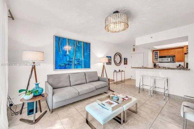 3 of 20 - 110 Washington Avenue #2310, Miami Beach, FL