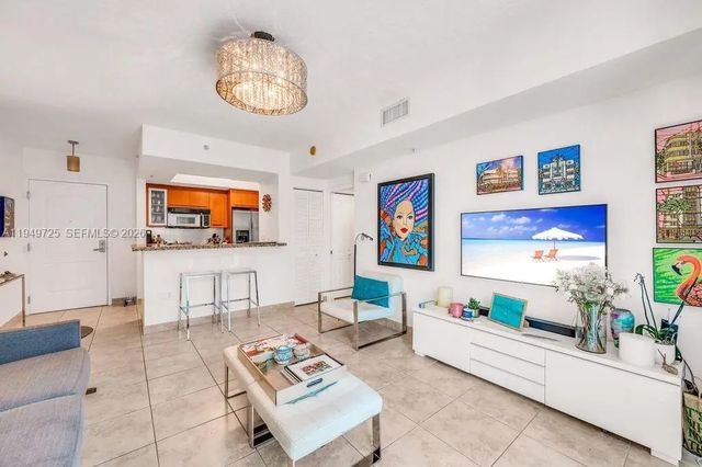 4 of 20 - 110 Washington Avenue #2310, Miami Beach, FL