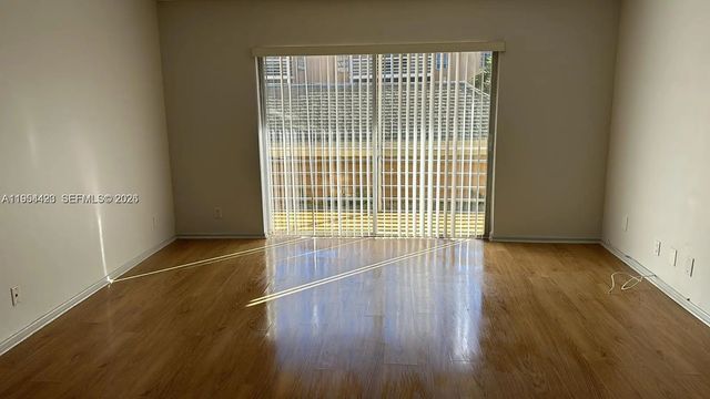 4 of 9 - 4848 Nw 24th Court #210, Lauderdale Lakes, FL