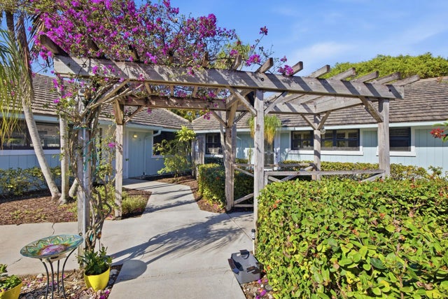 Photo of Listing #R11158621