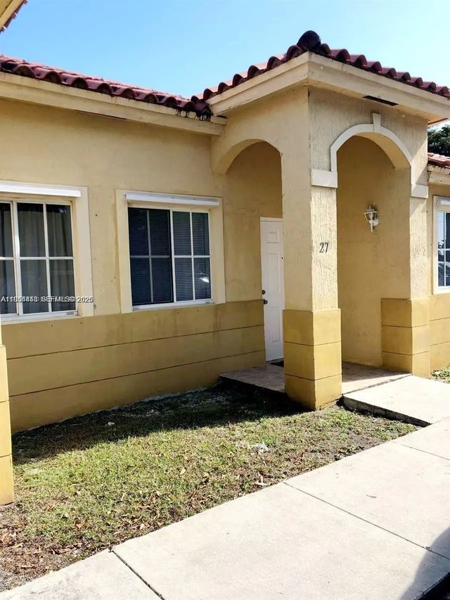 27 Ne 13th Avenue #4, Homestead