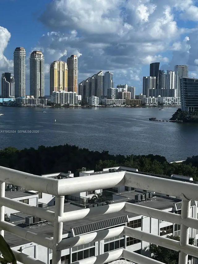 3 of 55 - 3300 Ne 192nd Street #1414, Aventura, FL