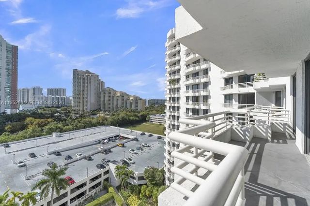 4 of 55 - 3300 Ne 192nd Street #1414, Aventura, FL