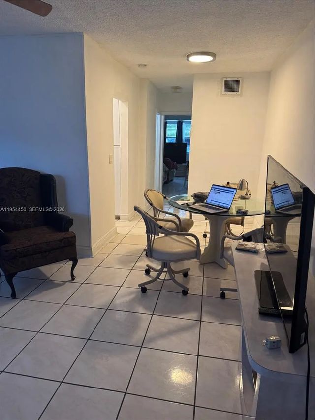 4 of 18 - 55 Nw 204th Street #1, Miami Gardens, FL
