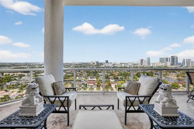 4 of 92 - 3598 Yacht Club Drive #ph2, Aventura, FL