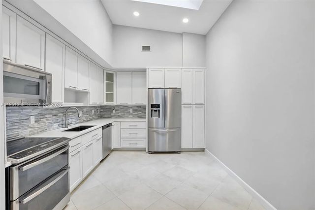 2 of 46 - 21248 Harbor Way #243-24, Aventura, FL